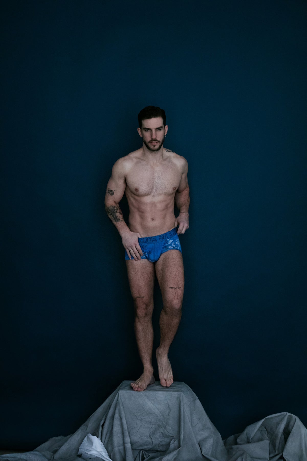 CODE 22 Bouquet Trunk Blue