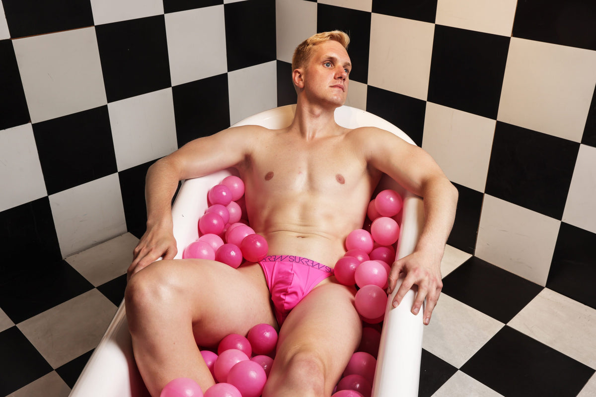 SUKREW Bubble Thong Shocking Pink